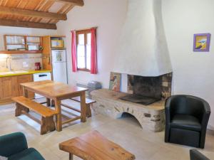 Maisons de vacances Holiday Home Le Sorbier by Interhome : photos des chambres