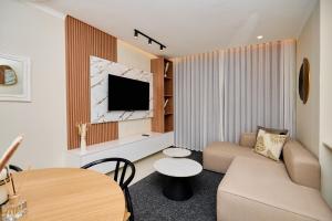 The Dream, Unit N105 at Glen Park