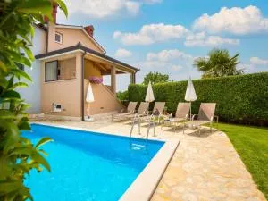 Holiday Home Cvitan by Interhome - Bašići