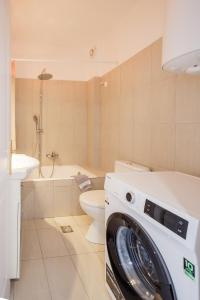 THREE GRACES filikon