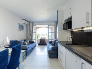 Apartment Le Village - E1103 by Interhome