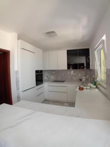 Sea View Family Apartment 