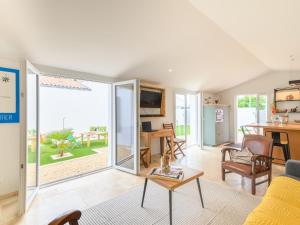 Holiday Home Charme de Port Morin by Interhome