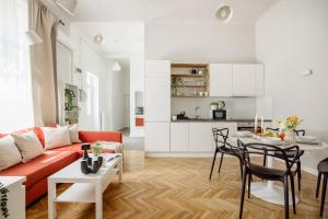 Dream Stay in Budapest-Steps to Buda Eye & Fashion Street