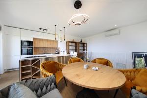 Apartment Anni-Free parking&EVcharger-24h Self check-in 