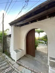 StoneTale Garden Guesthouse - Stregopuli