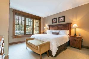 Catamount Lodge 312 by East West Hospitality