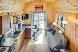 Deck and Grill Lake of the Ozarks Cabin in Warsaw - Уорсо