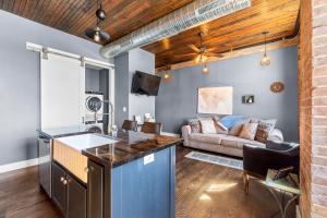 Downtown Urban Loft above Restaurants #5