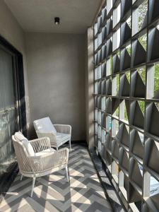 The Midnight Studio - Your Galleria Getaway