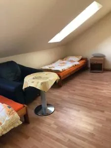 Stajnia Czahary z widokiem na jezioro - Włodarka