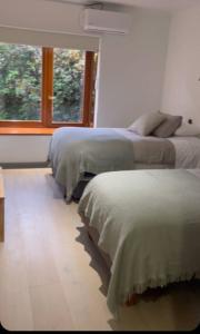 Departamento frente al lago