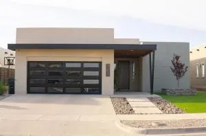 Modern Retreat by Golf Course - 3 Bedrooms and Office Space - Sierra Blanca