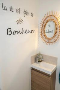 Maisons de vacances Holiday Home Lagon bleu by Interhome : photos des chambres