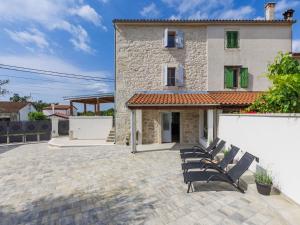 Holiday Home Villa Lucky by Interhome 