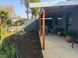 Aloe Gardens Bnb - 希尔顿