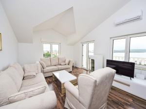 Apartment Villa Nonie by Interhome