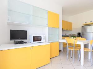Apartment Sunbeach-1 by Interhome