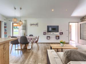 Holiday Home Nina by Interhome