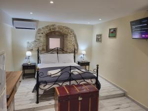 LEMON TREE Square house