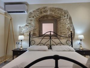 LEMON TREE Square house