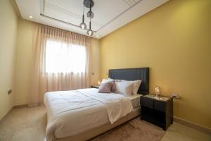 Luxury Seafront Apartment 101sqm with 2 Bedrooms and Wi-Fi Unlimited