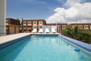 Choose To Be Happy at Brompton Estates - One and Two Bedroom with Pool