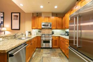 Catamount Lodge 409 by East West Hospitality