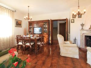 Holiday Home Villa Anna by Interhome