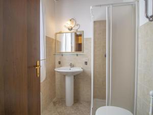 Villa La Quercia by Interhome img20
