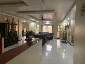 Scarlett Near Mount Zion