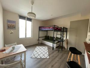 Appartements Studio 4 Emplacement Ideal entre Chateau et Centre : photos des chambres