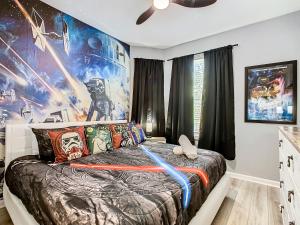 WH2778-201AL - Toy Story meets Star Wars