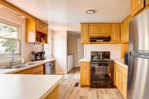 Serene Trenton Home w Pool & Mountain Views!