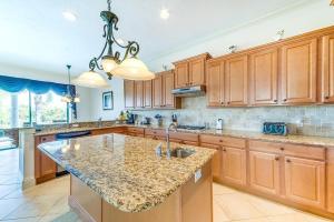 RR791GBD - 5 bedrooms pool-spa home on golf course