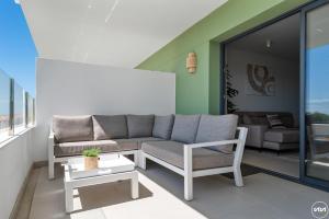 ViVi Homes - Breeze View, Sauna, Gym & Pool