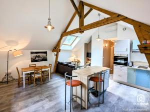 Appartements Les Charmes - Climatisation - Terrasse - Nature : Appartement 1 Chambre avec Terrasse