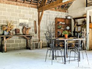 Appartements Les Charmes - Climatisation - Terrasse - Nature : photos des chambres