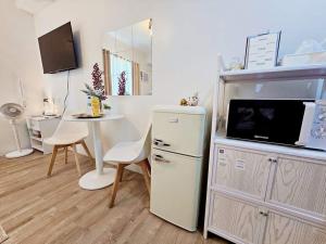 Cozy Condo unit Best Location at Lacson street