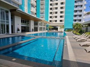 Cozy Condo unit Best Location at Lacson street