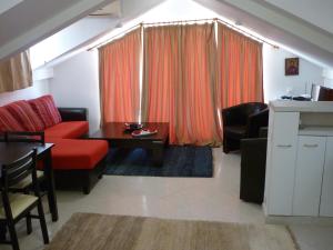 Attic flat Tsoukalas Group