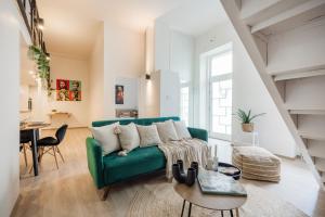 Chic 3BR Heart of District 7- Central Budapest Gem