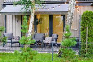 Pajūrio namelis FAMILY BEACH HOUSE su baseinu