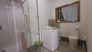 Luxury villa next to university parks shops