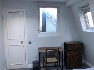 Shared House - Private Room with Dedicated Guest Bathroom near Paddington