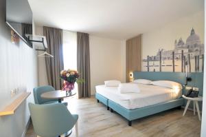 Junior Suite with Jacuzzi - Annex Building room in Marina Dependance