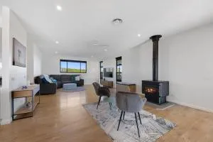 Opal - Mansfield - Sleeps 7 - Barwite
