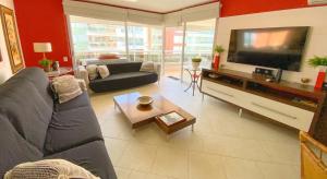 Apartamento com vista para o mar no Águas da Brava Residence