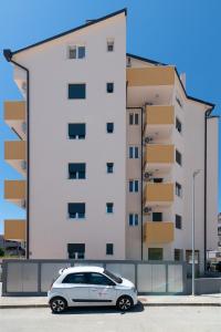 Apartments with a parking space Pula - 23290