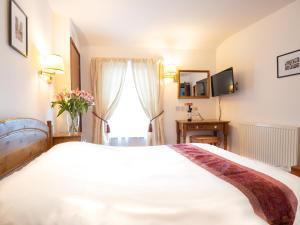 Double Room room in Garden Hotel